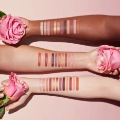 Anastasia Beverly Hills PRIMROSE ALL IN ONE FACE & EYE SHADOW PALETTE -Anastasia Beverly Hills s2479533 av 01 zoom